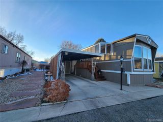 729 W 17th Avenue W, Longmont, CO 80501