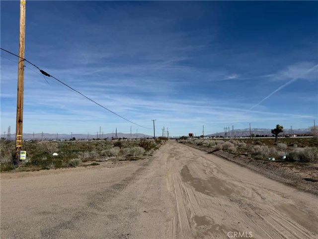 13290 Smoketree, Victorville, CA 92392