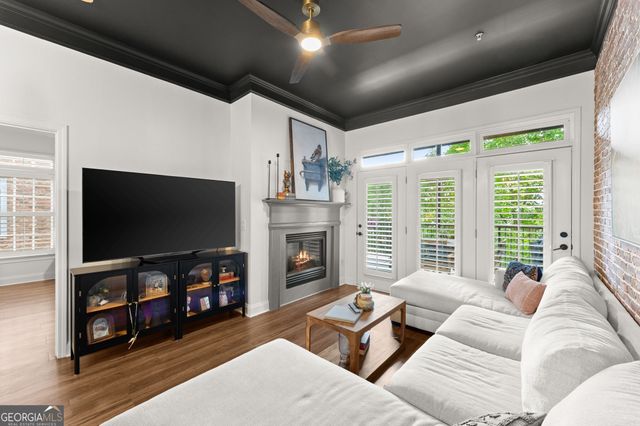 812 Creek View Lane, Roswell, GA 30075