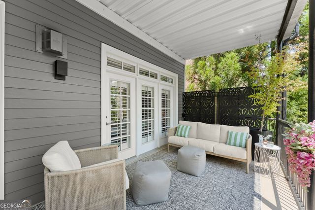 812 Creek View Lane, Roswell, GA 30075