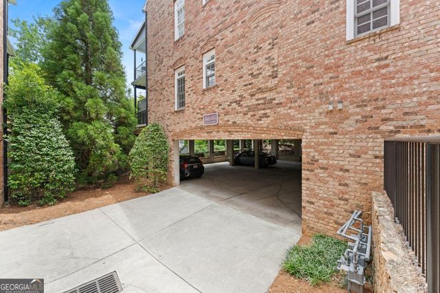 812 Creek View Lane, Roswell, GA 30075