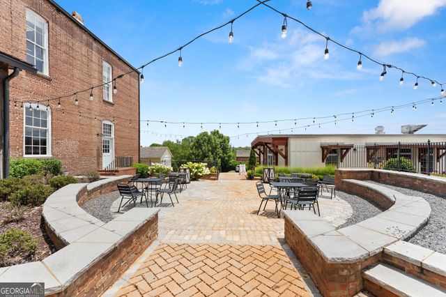 812 Creek View Lane, Roswell, GA 30075