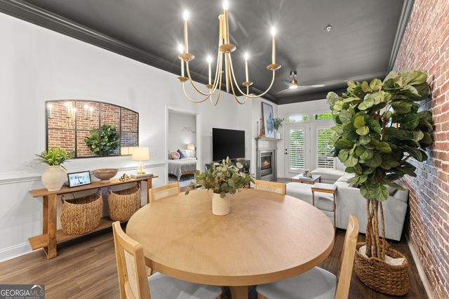 812 Creek View Lane, Roswell, GA 30075