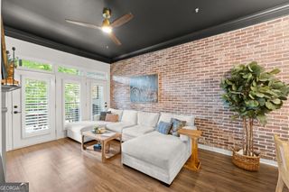 812 Creek View Lane, Roswell, GA 30075