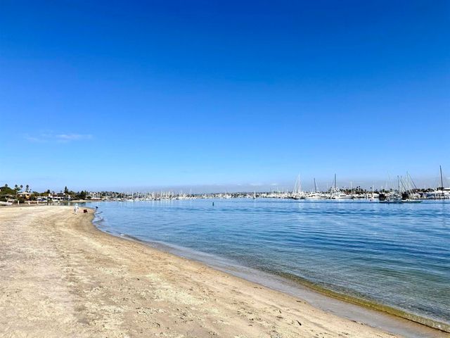 370 Rosecrans St 302, San Diego, CA 92106