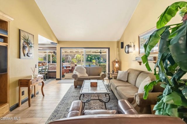 2624 Sasha Court, Simi Valley, CA 93063
