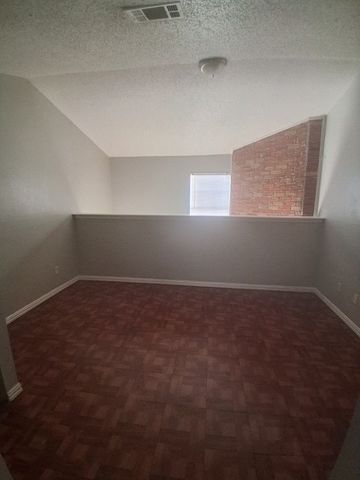 9459 Olde Towne Row, Dallas, TX 75227