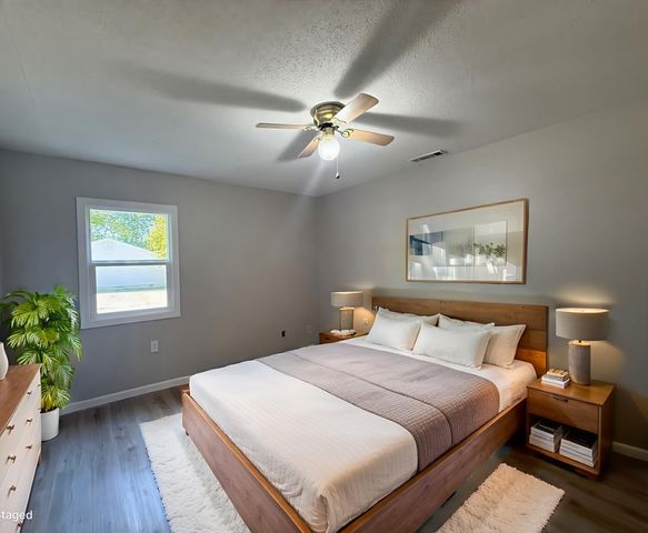 1350 Sebring Way, Carbondale, IL 62901