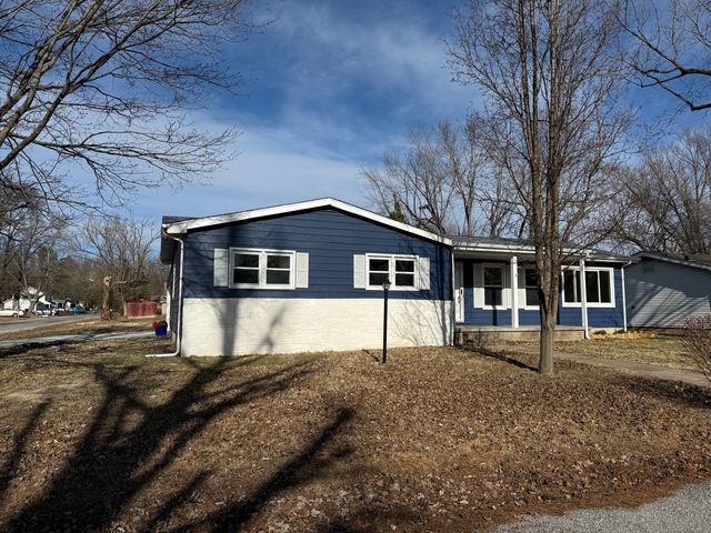 1350 Sebring Way, Carbondale, IL 62901