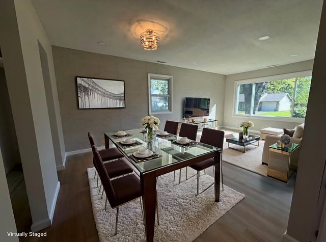 1350 Sebring Way, Carbondale, IL 62901