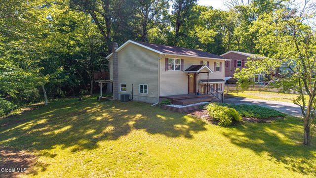 11 Greybirch Trail, Ballston Spa, NY 12020