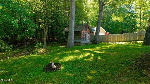 11 Greybirch Trail, Ballston Spa, NY 12020