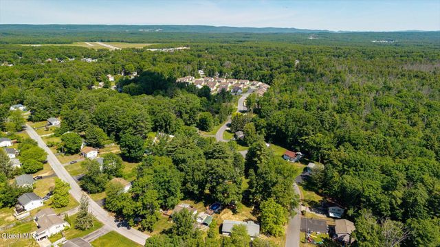 11 Greybirch Trail, Ballston Spa, NY 12020