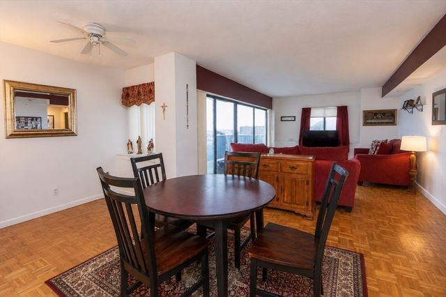 300 Lynn Shore Dr 903, Lynn, MA 01902