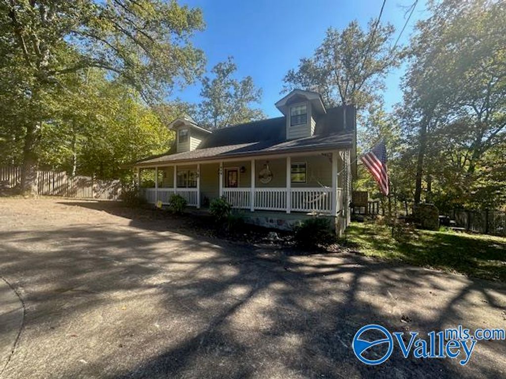 414 County Road 635, Mentone, AL 35984