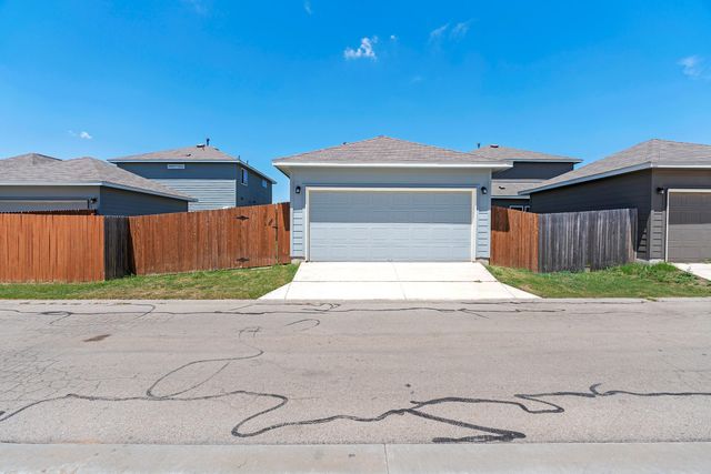 212 Timber Brook DR, Hutto, TX 78634