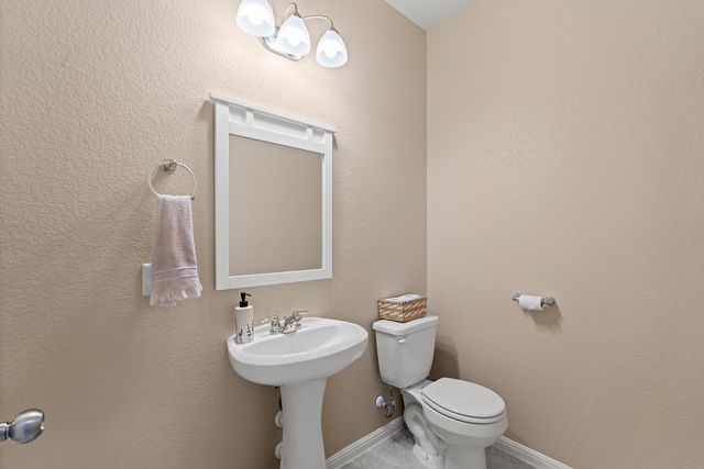 212 Timber Brook DR, Hutto, TX 78634