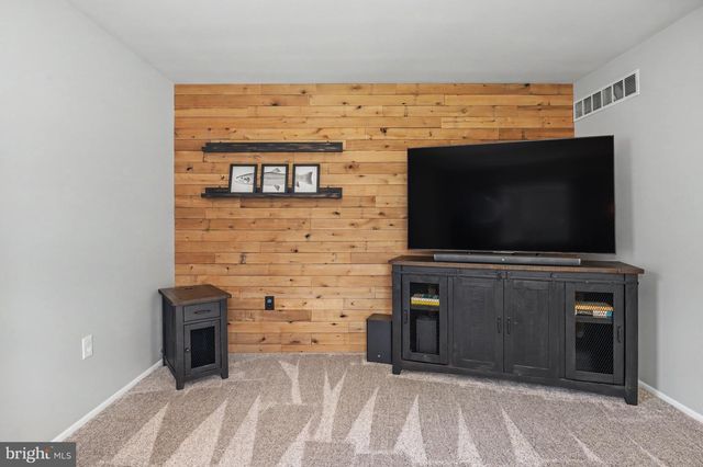 119 MARY DR, Newark, DE 19702