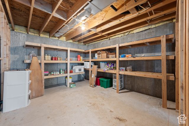 3712 N 250 E, Enoch, UT 84721