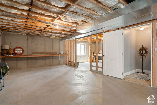 3712 N 250 E, Enoch, UT 84721