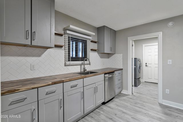 1716 W HADLEY Street, Phoenix, AZ 85007