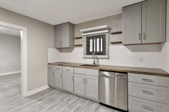 1716 W HADLEY Street, Phoenix, AZ 85007