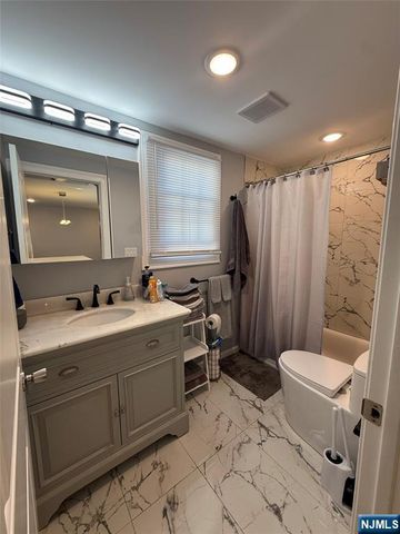 32 6th, Wood Ridge, NJ 07075