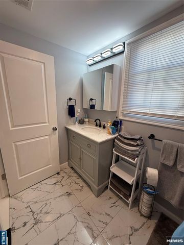 32 6th, Wood Ridge, NJ 07075