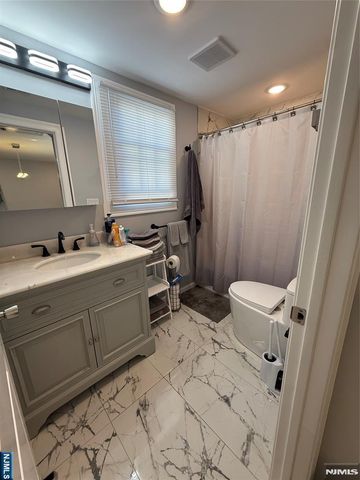 32 6th, Wood Ridge, NJ 07075