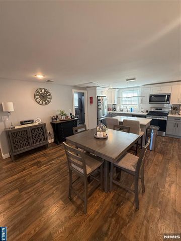 32 6th, Wood Ridge, NJ 07075