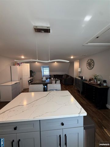 32 6th, Wood Ridge, NJ 07075