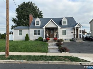 32 6th, Wood Ridge, NJ 07075