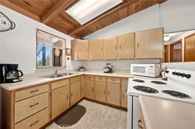 12390 Ridge Road, Middletown, CA 95461