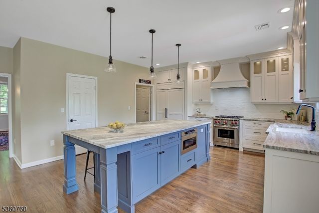8 Pace Farm Road, Tewksbury Twp., NJ 07830