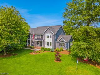8 Pace Farm Road, Tewksbury Twp., NJ 07830