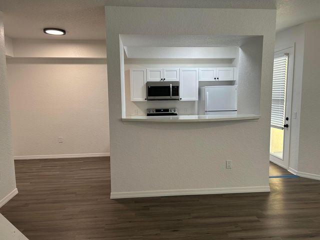11035 Legacy Boulevard 204, Palm Beach Gardens, FL 33410