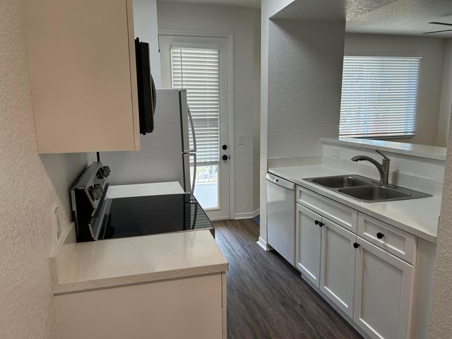 11035 Legacy Boulevard 204, Palm Beach Gardens, FL 33410