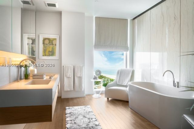 2901 Collins Ave 1602, Miami Beach, FL 33140
