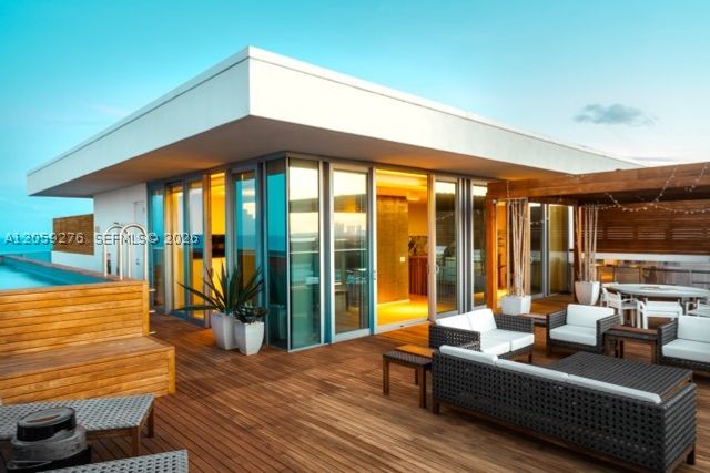 2901 Collins Ave 1602, Miami Beach, FL 33140