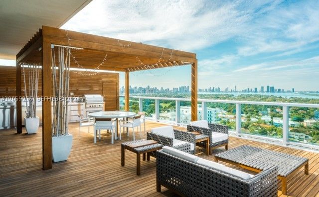 2901 Collins Ave 1602, Miami Beach, FL 33140