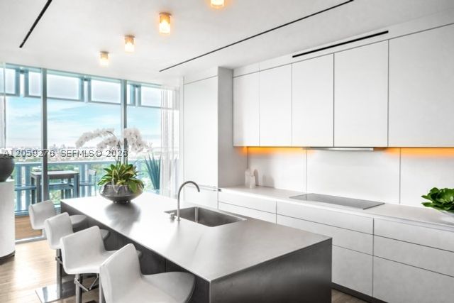 2901 Collins Ave 1602, Miami Beach, FL 33140