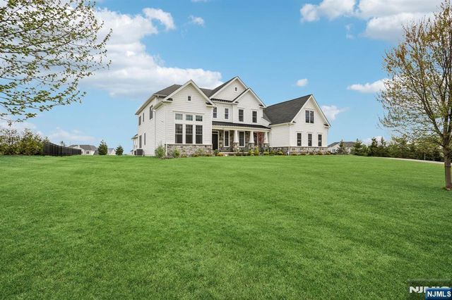 281 Crescent Avenue, Mahwah, NJ 07430