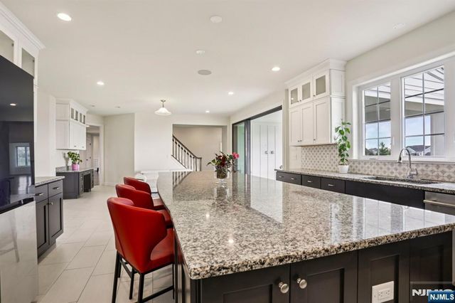 281 Crescent Avenue, Mahwah, NJ 07430