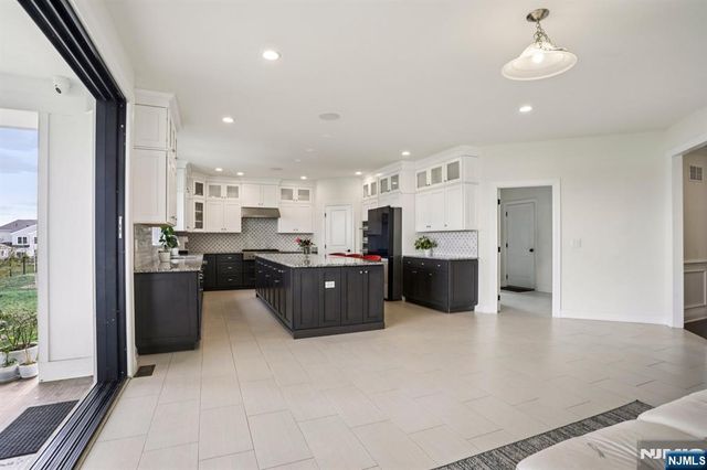 281 Crescent Avenue, Mahwah, NJ 07430