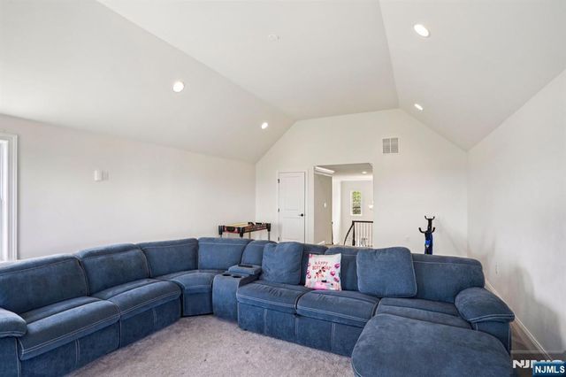 281 Crescent Avenue, Mahwah, NJ 07430