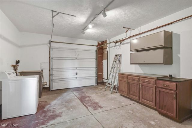 490 Abbyshire Drive, Berea, OH 44017