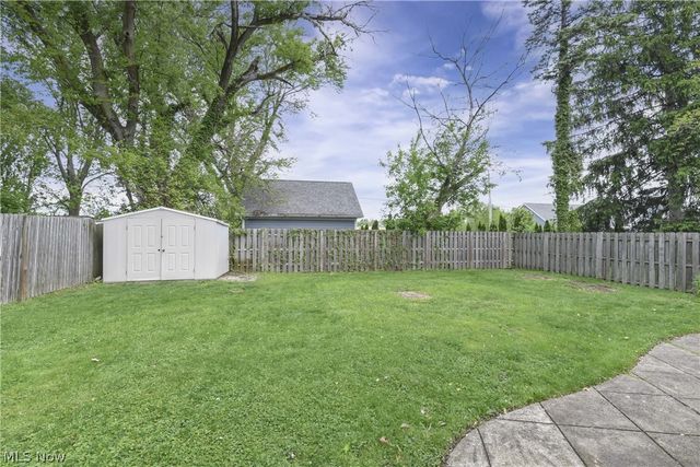 490 Abbyshire Drive, Berea, OH 44017