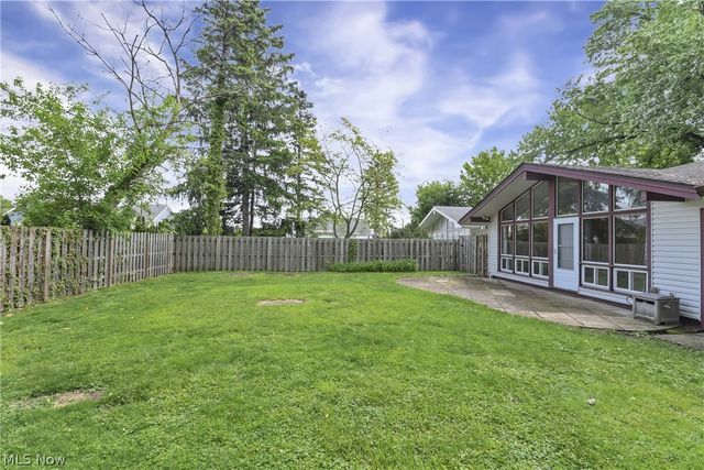 490 Abbyshire Drive, Berea, OH 44017