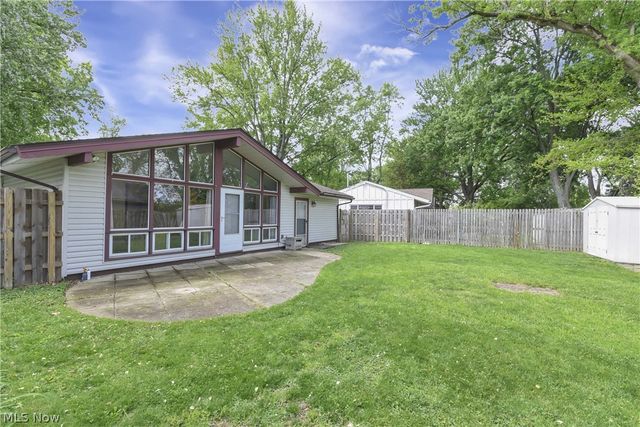 490 Abbyshire Drive, Berea, OH 44017