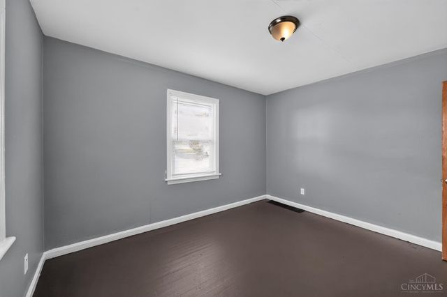 1723 Ashbrook Drive, Cincinnati, OH 45238